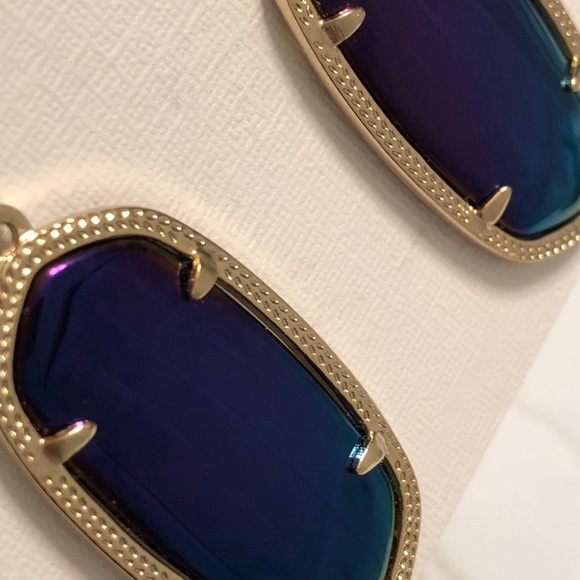 NWOT RARE & Retired Kendra Scott Elle Earrings Black Iridescent & Yellow Gold😊 - Picture 10 of 16